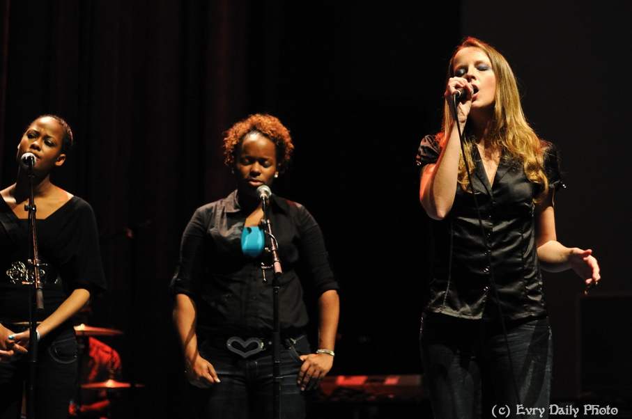 Evry Daily Photo - Telethon Evry 2010 - Concert Evry University Gospel - large - 5244037776.jpg